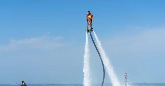 Location de Step-Paddle et Flyboard à Port Louis : Randonnées dans le Grand Cul de Sac Marin